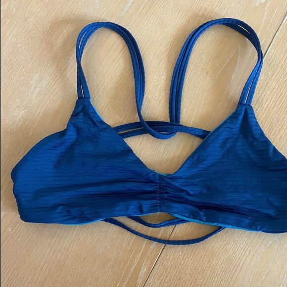 Patagonia Seaglass Bay Bikini Top Reversible! - Picture 2 of 2